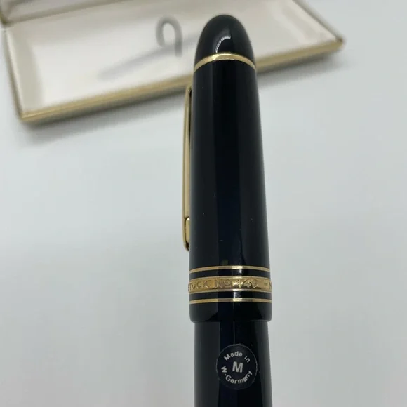 Vintage Montblanc Meisterstuck 149 Fountain Pen - Picture 7 of 9